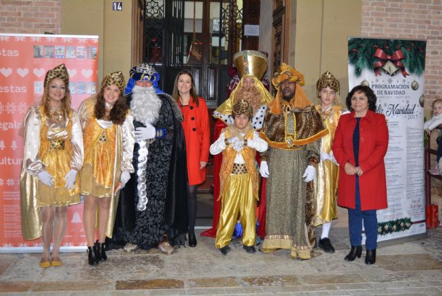 Águilas despide la Navidad con una mágica cabalgata de Reyes