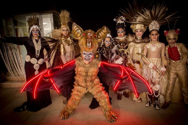 José Antonio Patrón se mete en la piel de un terrorífico murciélago para dar vida a la Mussona