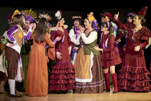 Las Esturreás, una chirigota cargada de humor, crítica y reivindicación que ha llegado para quedarse