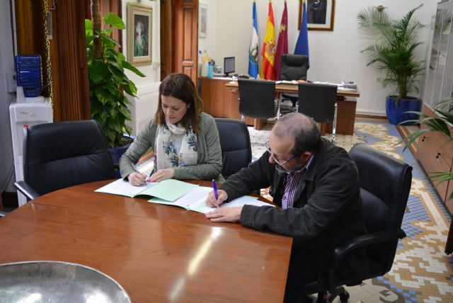 Ayuntamiento y taxistas aprueban un cuadrante de guardias para mejorar el servicio