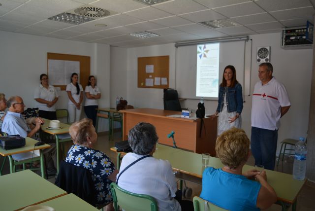Moreno visita a los participantes en el programa Tú me enseñas, yo te enseño