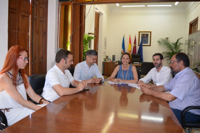 Águilas comenzará en septiembre la transformación de sus luminarias, reduciendo así 1.807 toneladas de emisiones de gases invernadero