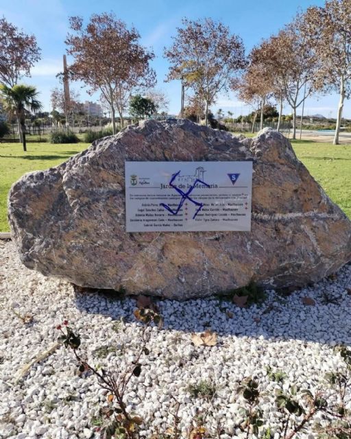 Pintada de una esvástica nazi, el nuevo ataque vandálico contra el Jardín de la Memoria de Águilas