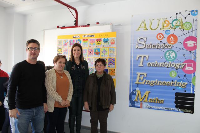 El colegio Las Lomas inaugura un aula STEM que permite a sus alumnos trabajar a través de la experimentación