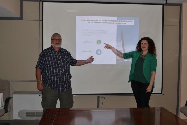 Águilas implanta la atención por WhatsApp y Telegram  en su Oficina de Turismo