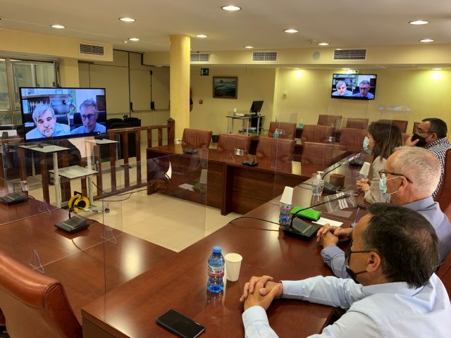 La Comunidad de Regantes piden al presidente de la CHS una solución al problema de la imposibilidad de regar con aguas de la Depuradora