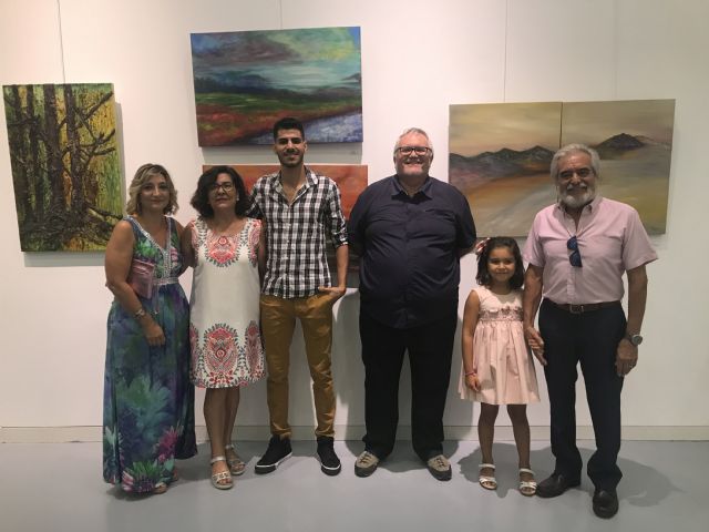 El Auditorio acoge la exposición colectiva de César Antonio Pons, María del Pilar Jiménez y José Antonio Segura