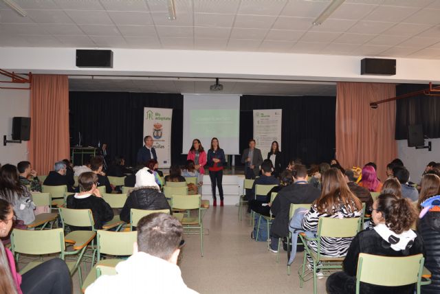 Los estudiantes aguileños participan en un ciclo de charlas sobre el cambio climático