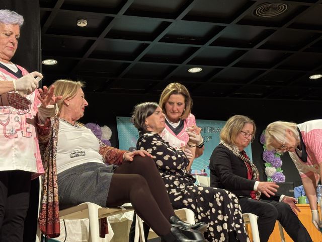 La Asociación de Amas de Casa lleva a escena 'Cuando el cuerpo recuerda'