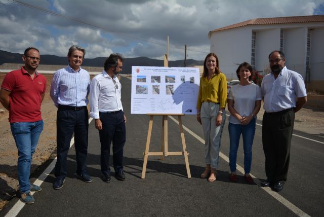 La alcaldesa traslada al consejero de Fomento diferentes asuntos de interés para la localidad