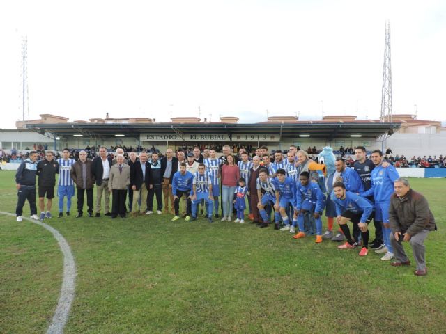 Emotivo homenaje blanquiazul al aguileño Diego Rubio 'El Yeyes'