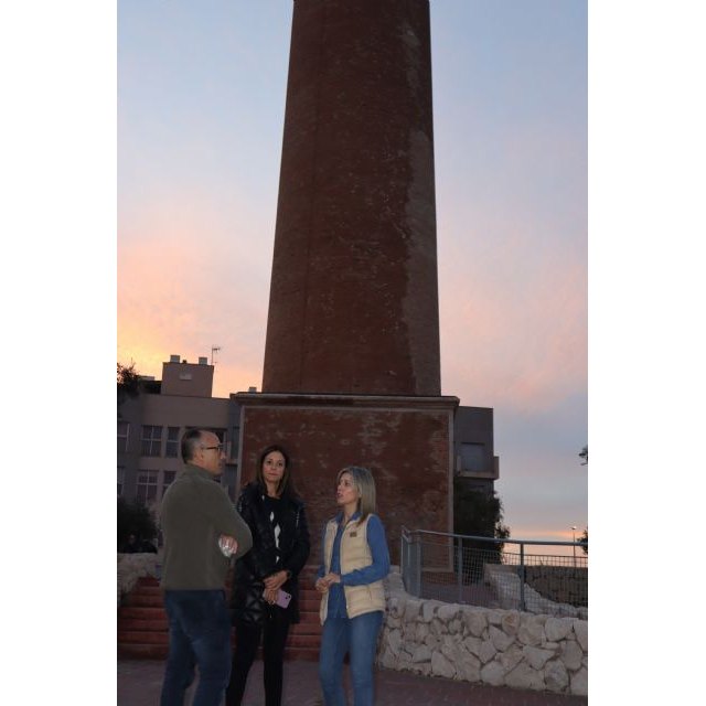 La chimenea de La Loma recupera su esplendor tras las actuaciones de rehabilitación y musealización llevadas a cabo en ella