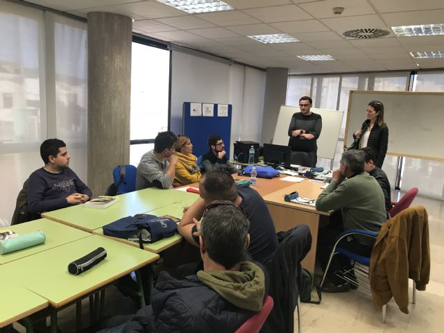 Comienza la fase de formación práctica de los alumnos del curso de Operaciones auxiliares de montaje y mantenimiento de sistemas microinformáticos