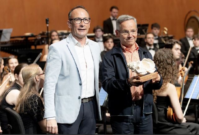 Isabel Rubio guía a la JOGV en una noche vibrante del Ciclo de Orquestas Jóvenes