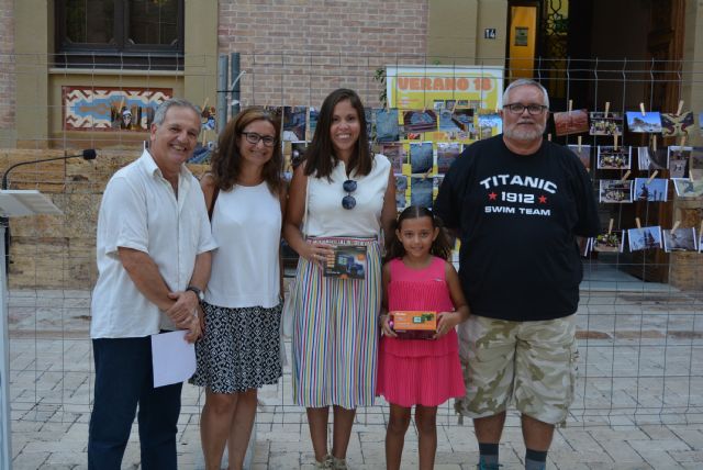 Sara Lorenzo y Xenia Nieto, ganadoras de la XVIII edición del Fotomaratón