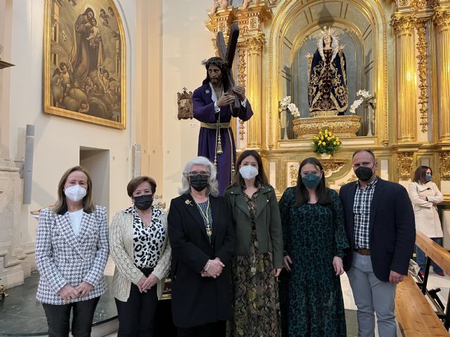 El Paso Morado celebra una Veneración Pública al Nazareno