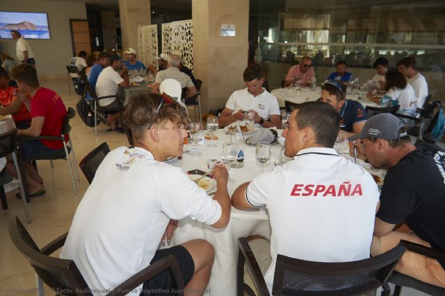 Ricard Castellvi se agencia el liderato del Campeonato de España de ILCA 7