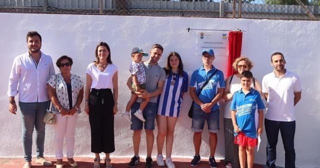 Francisco Gallego Piñero es homenajeado poniendo su nombre a una pista deportiva en el Polideportivo Municipal de Águilas