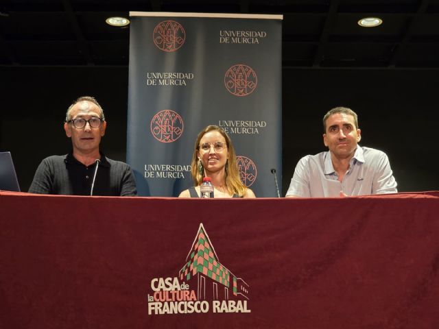 El ciclo 'Mirando al Mar de la Universidad de Murcia clausura su XXXI edición en Águilas
