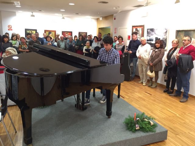 El Colectivo ENAMAES inaugura su exposición de obras pictóricas