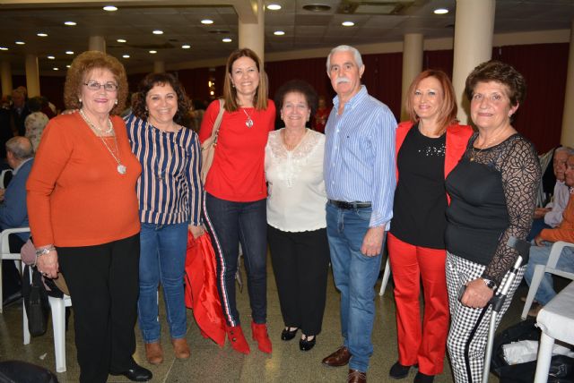 El centro municipal de la Tercera Edad celebra el día de San Valentín