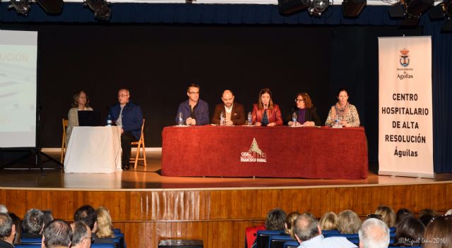 Un centenar de  personas asisten a la presentación de la Mesa de Seguimiento del Centro Hospitalario de Alta Resolución