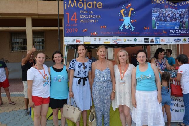 Águilas se moja por la esclerosis