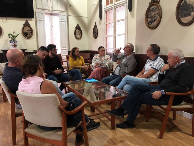 Reverte: 'Los colectivos culturales serán una prioridad para el PP de Águilas porque su labor es fundamental en la sociedad'