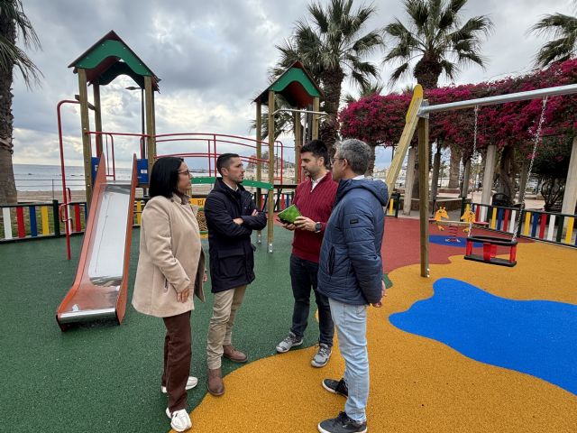 El remanente de tesorería permite la renovación integral del parque infantil de la plaza Miguel Ángel Blaya