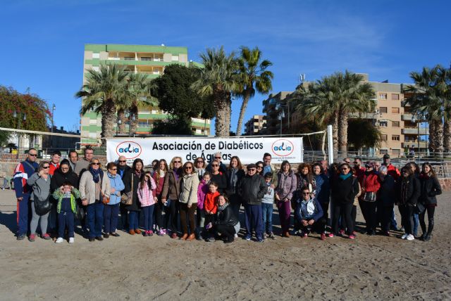 ADIA celebra su tradicional chocolatada en la playa