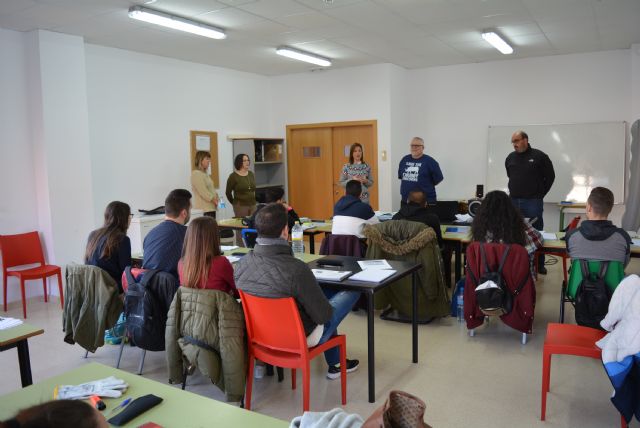 El Ayuntamiento pone en marcha un nuevo Programa Mixto de Empleo y Formación que ha permitido la contratación de catorce jóvenes que se encontraban desempleados