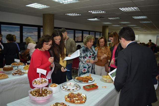 Una veintena de platos participan en el concurso de entrantes fríos y postres