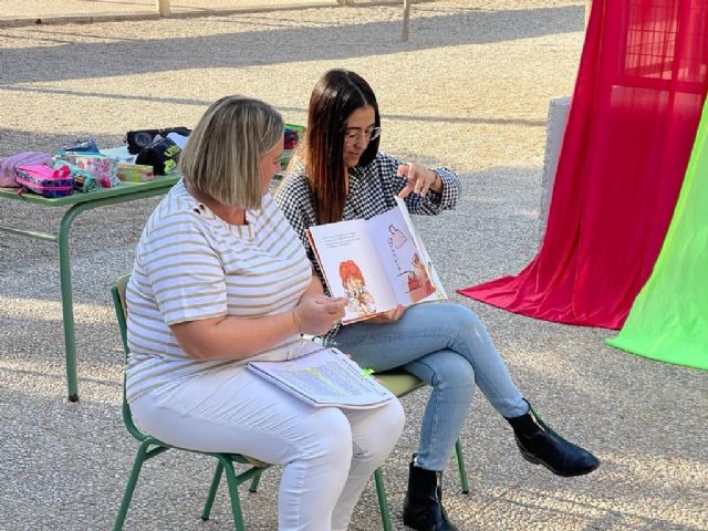 El colegio Las Lomas se convierte en espacio libre de LGTBIQ-fobia