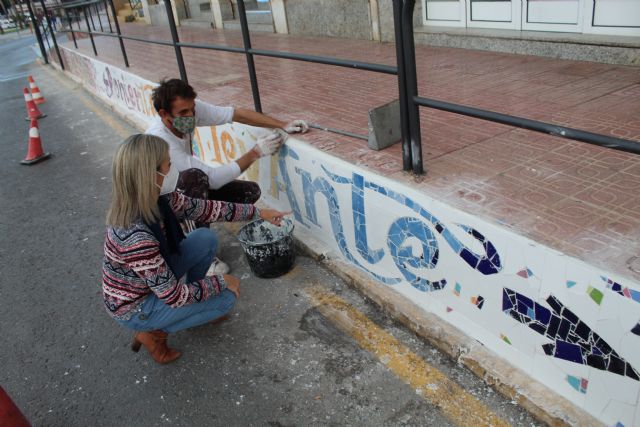 Concluye la tercera fase del proyecto de grafiti sobre mosaico
