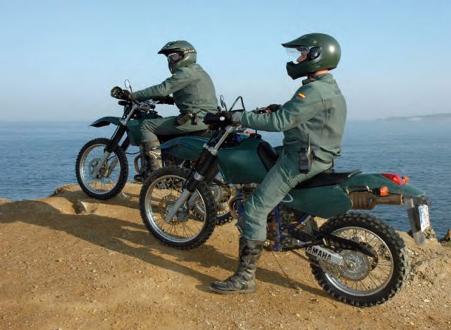 Reverte: 'No podemos permitir que el Gobierno de Pedro Sánchez siga reduciendo la plantilla de la Guardia Civil en Águilas'