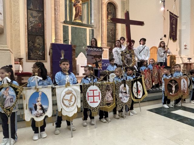 El colegio María Inmaculada presenta la Semana de Pasión 2026 del centro