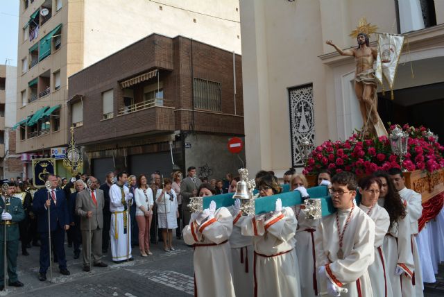 La imagen del Resucitado recorre las calles de Águilas