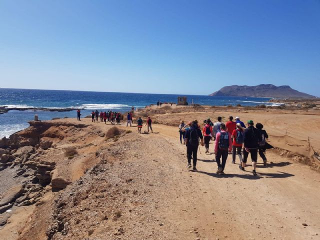 Arrancan las Fiestas del Agricultor con una ruta senderista por Marina de Cope