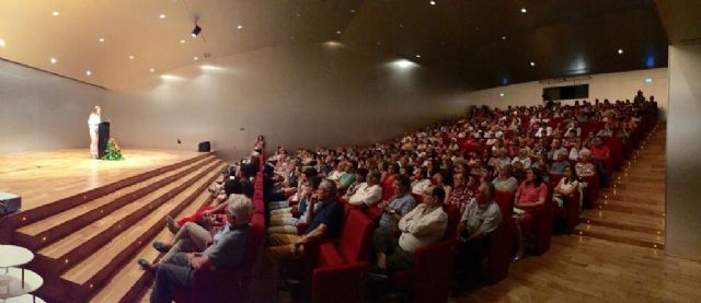 El PSOE aguileño, tras dos años al frente del Equipo de Gobierno, se mantiene fiel a su compromiso de una legislatura que no es la de las grandes obras pero sí la de las personas