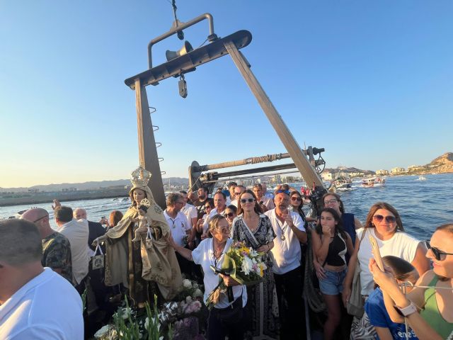 La Virgen del Carmen recorre la costa aguileña 2025