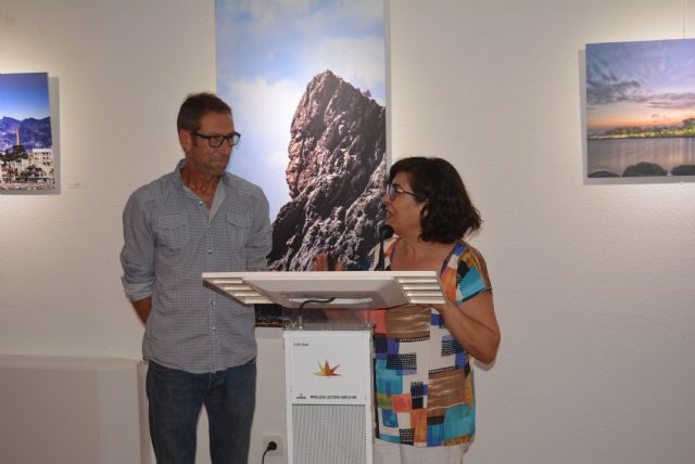 La Casa de Cultura acoge una exposición solidaria de Alukas