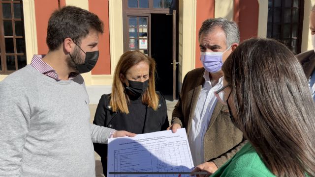 Landáburu: 'El equipo de Gobierno no puede seguir vendiendo humo con el ferrocarril porque el proyecto aun no existe'