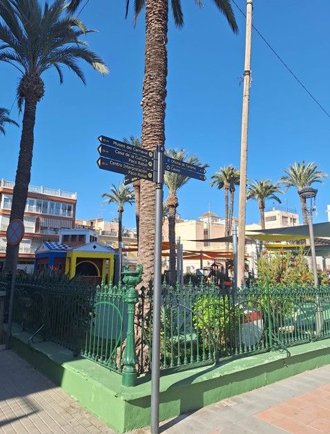 El Ayuntamiento de Águilas estrena nueva se&ntilde;alización urbana y turística para mejorar la movilidad dentro del municipio