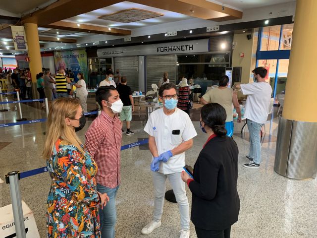 Centro Comercial Águilas Plaza acoge con éxito su primera jornada como Punto de Vacunación Masiva
