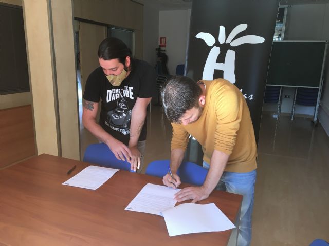 Descuentos de un 8% en factura con el convenio de HOSTEÁGUILAS y el operador de telefonía móvil y fibra YOIGO NEGOCIOS