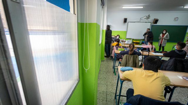 JEA solicita que las placas de policarbonato también se instalen en los institutos de Águilas