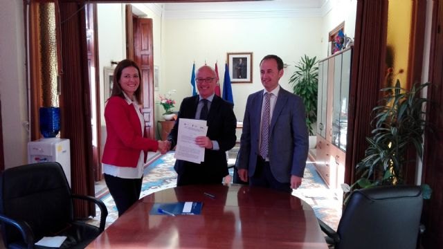 Águilas se suma a la red de municipios que colaboran con el Info para acelerar las inversiones y los proyectos empresariales