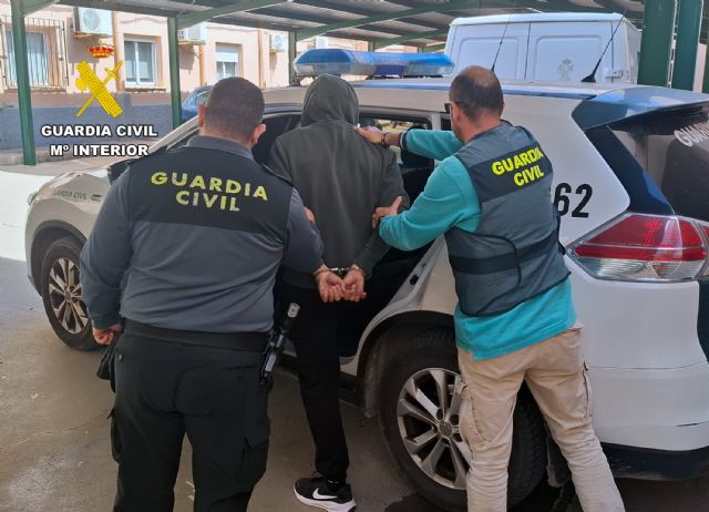 La Guardia Civil desarticula en Águilas un grupo juvenil dedicado al robo en viviendas