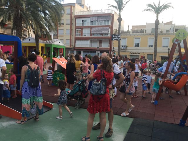 La plaza de Robles Vives se convierte en el primer parque inclusivo de la localidad