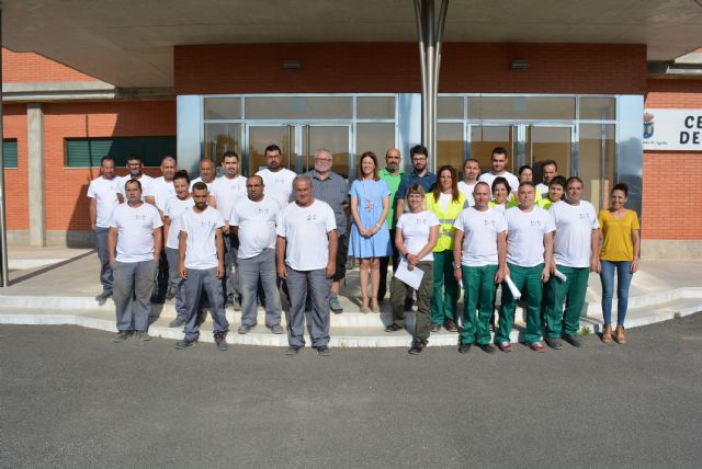 El Ayuntamiento pone en marcha un nuevo Programa de Empleo y Formación que ha permitido la contratación durante un año de veintidós personas que se encontraban desempleadas